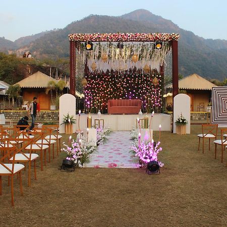 Four Banyans Spirit & Nature Resort Raipur  Экстерьер фото