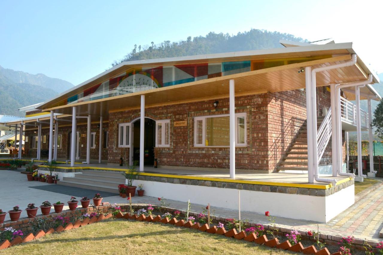 Four Banyans Spirit & Nature Resort Raipur  Экстерьер фото