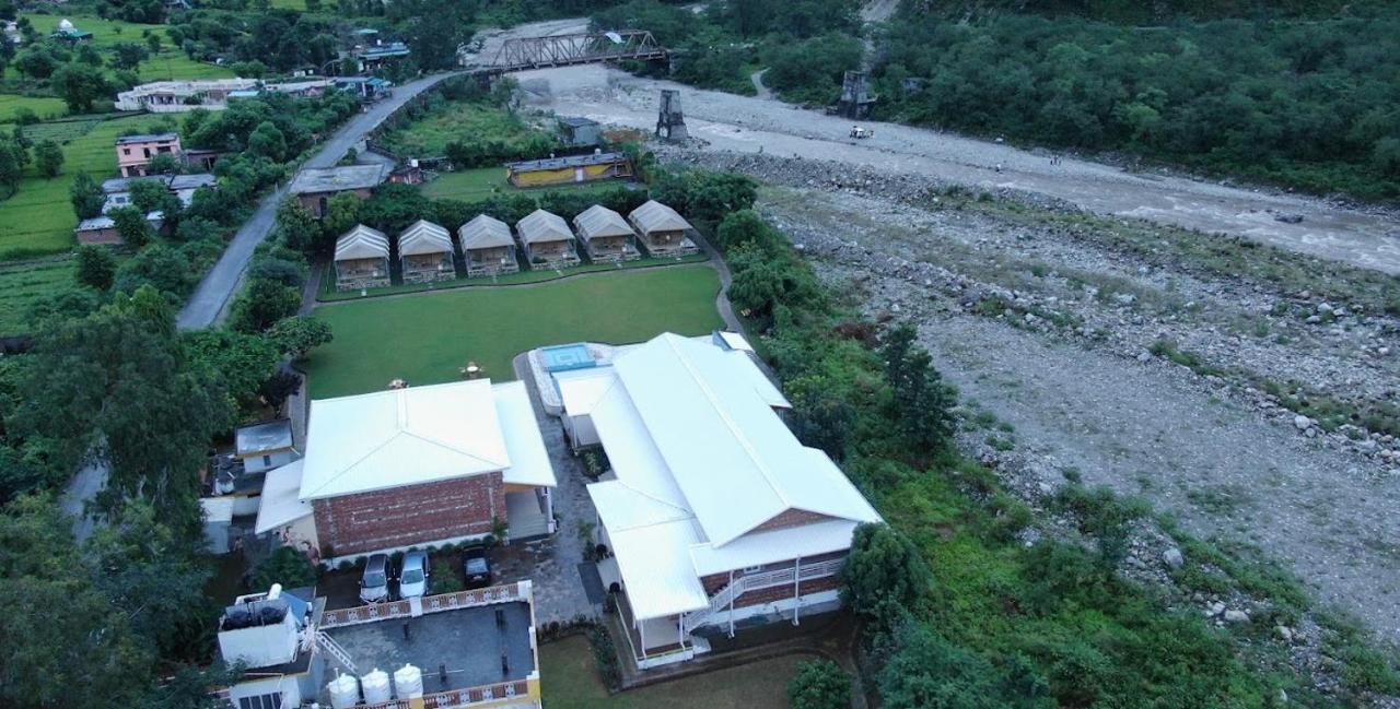 Four Banyans Spirit & Nature Resort Raipur  Экстерьер фото