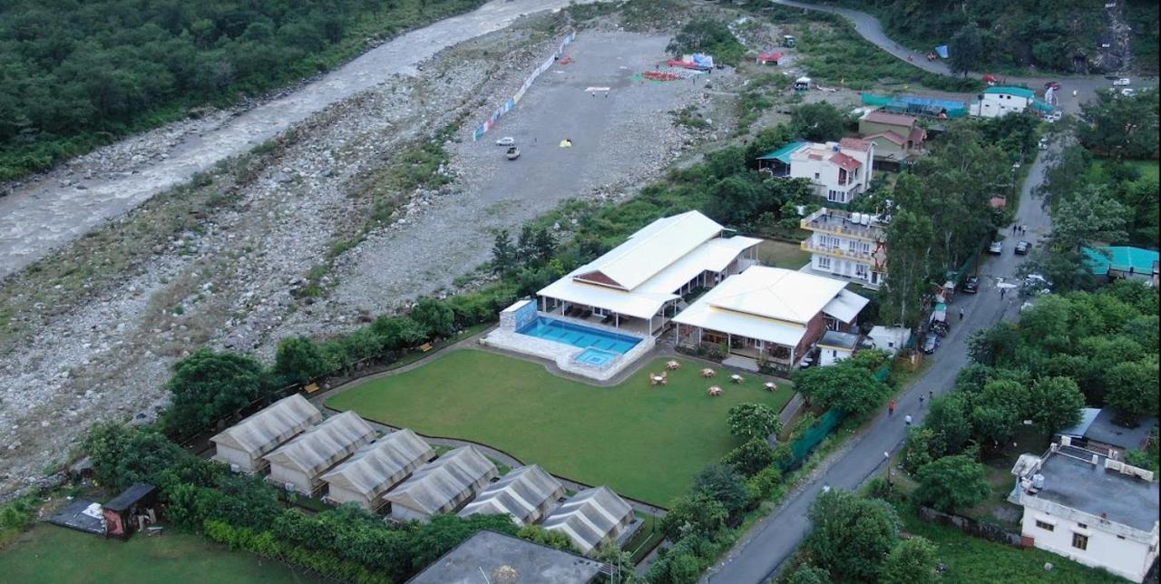 Four Banyans Spirit & Nature Resort Raipur  Экстерьер фото