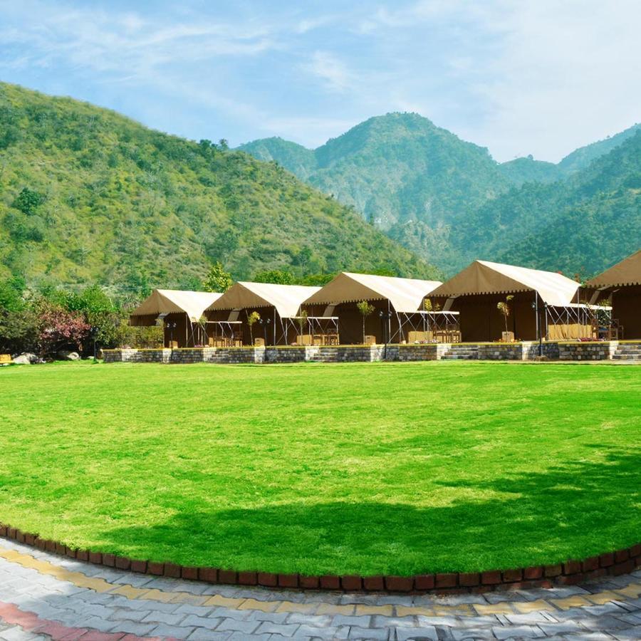 Four Banyans Spirit & Nature Resort Raipur  Экстерьер фото